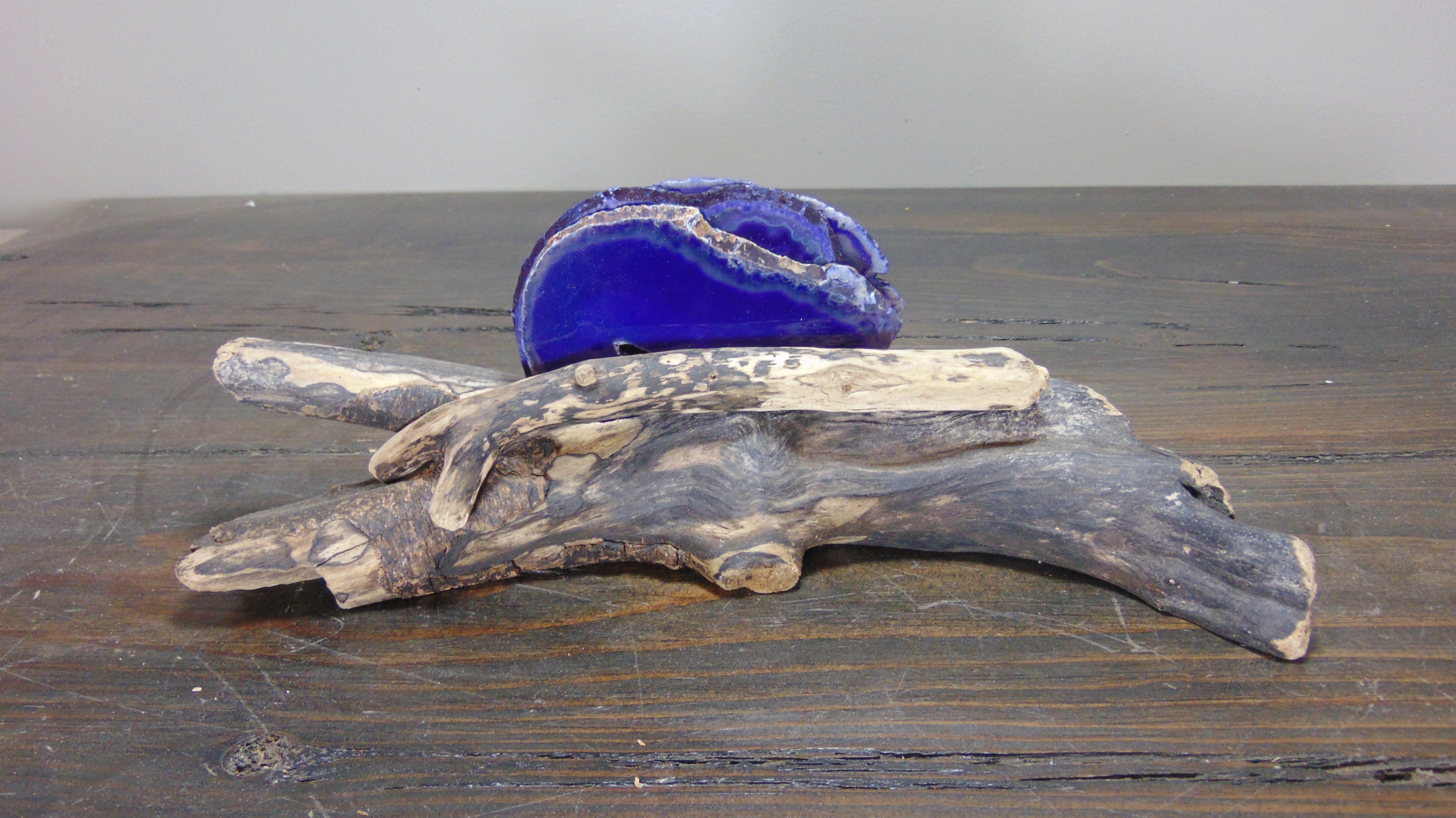 Driftwood Coaster Holder with Purple Agate Coasters Lake Effects